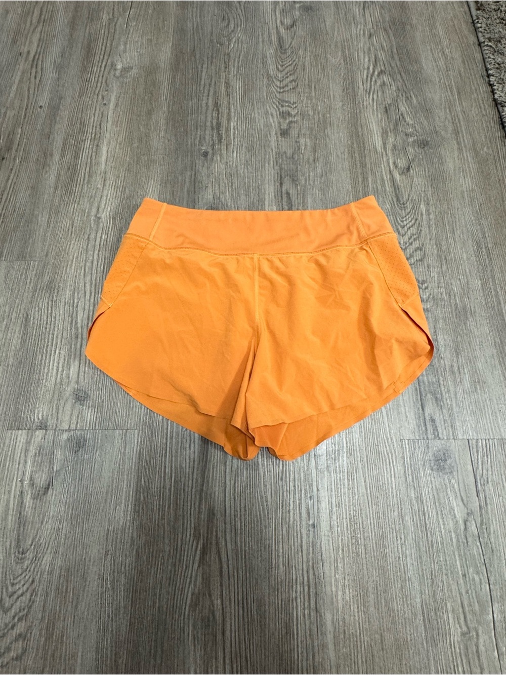 Athleta Run With It Textured Shorts 3.5" Athletic Athleisure orange Womens Small